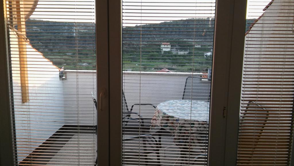 Apartment Лопар Екстер'єр фото
