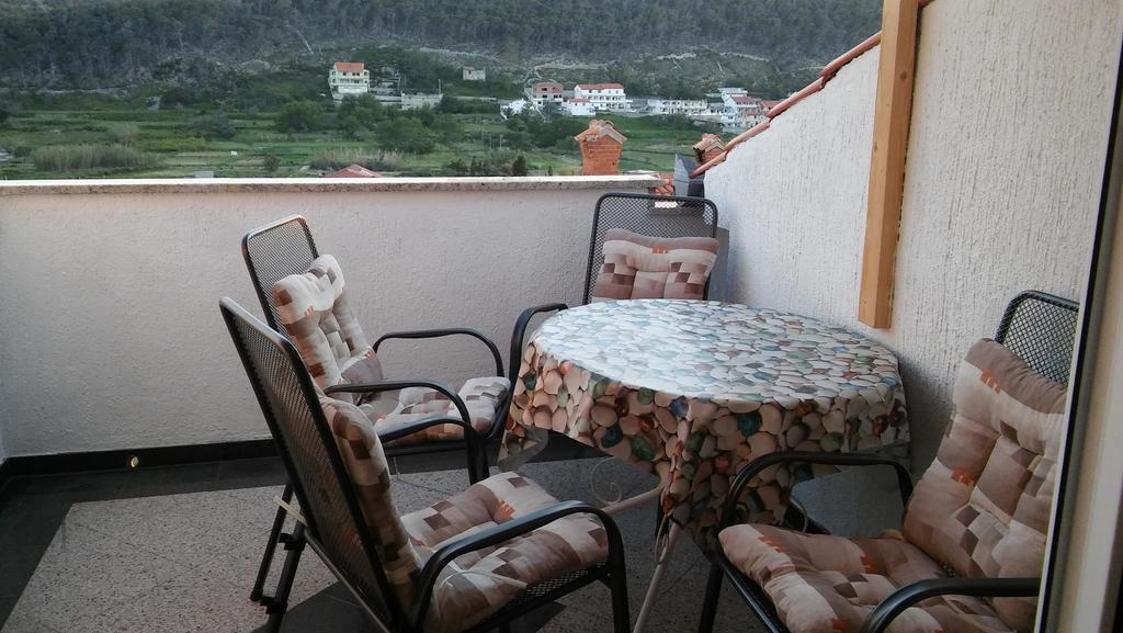 Apartment Лопар Екстер'єр фото