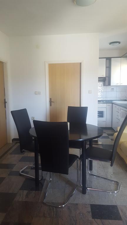 Apartment Лопар Екстер'єр фото
